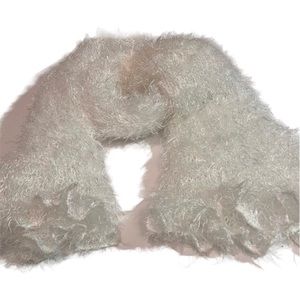 SNOW WHITE FLUFFY SCARF - GREAT FOR HOLIDAYS OR A GIFT